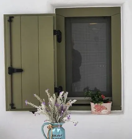 Lovely Parikia (Paros)